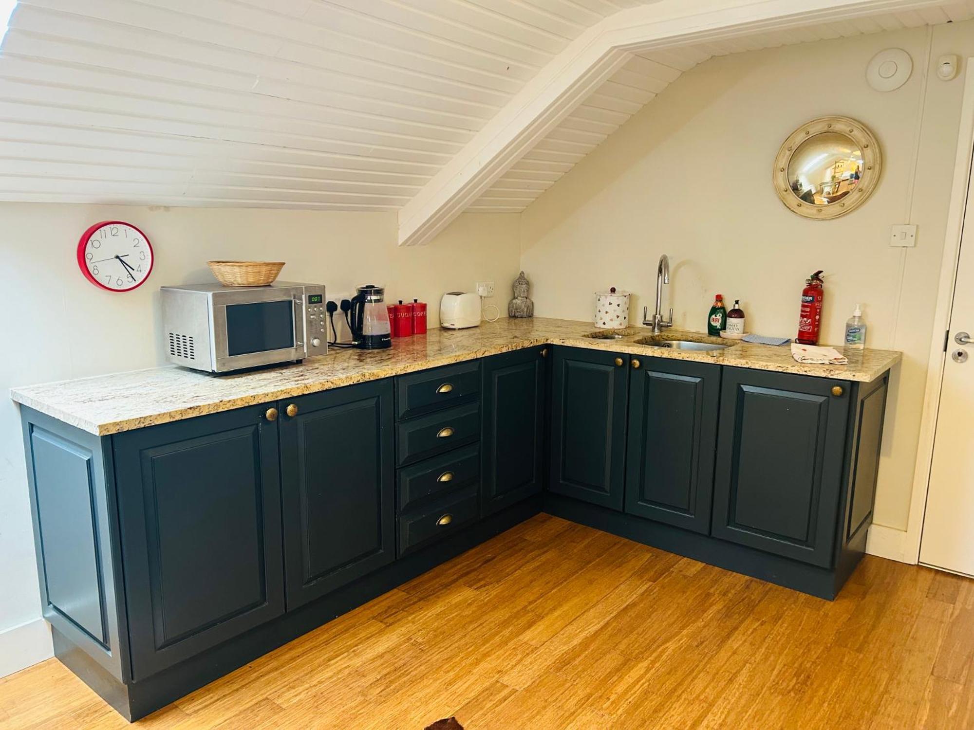 Glastonbury Festival En-Suite Studio With Kitchenette - 2 Miles To Site Buitenkant foto